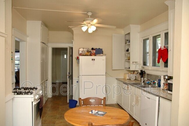 Foto del edificio - 145 Fuller Ave SE