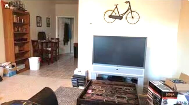 Building Photo - 1881 E 8th St