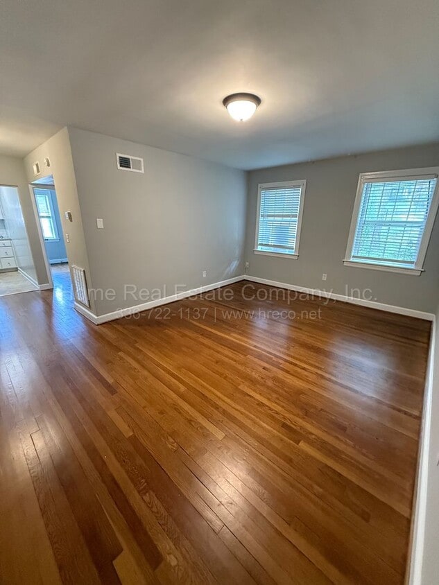 Primary Photo - 805 W End Blvd