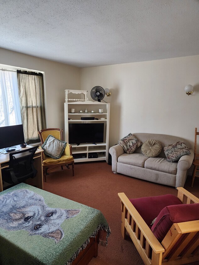 Primary Photo - 42 Garth Rd