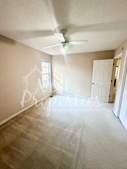 Foto del edificio - 531 Rapids Rd