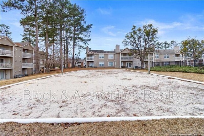 Building Photo - 663 Bartons Landing Pl