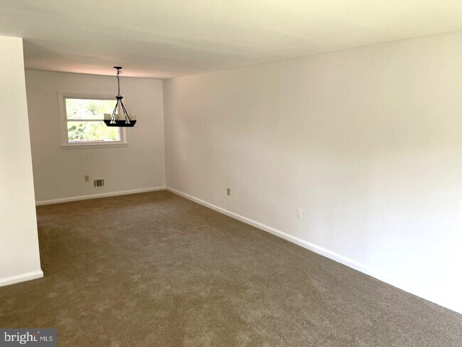 Foto del edificio - 8706 Hartsdale Ave