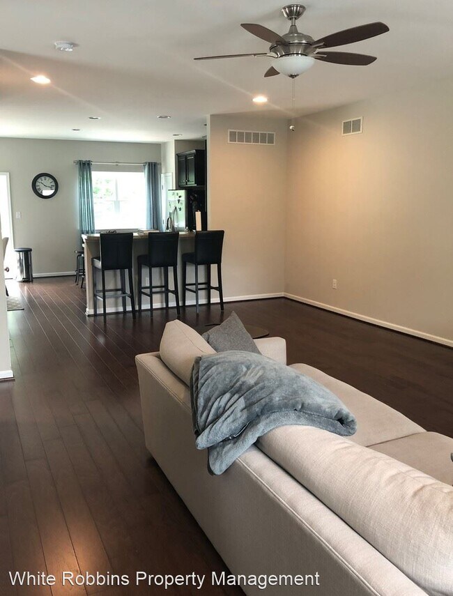 Foto del edificio - 3 br, 2.5 bath House - 353 Latrobe Dr