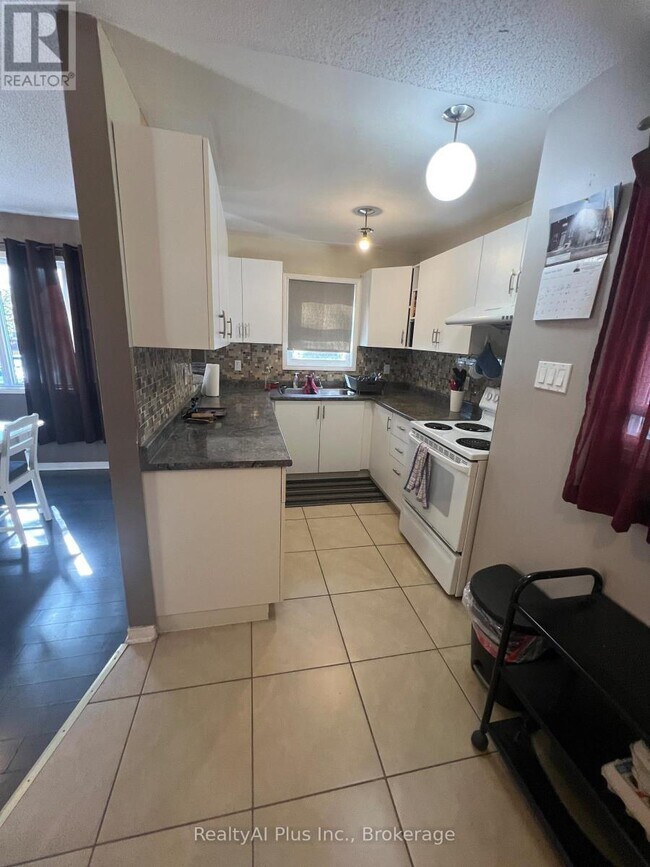 Photo du bâtiment - 108 Kildonan Dr