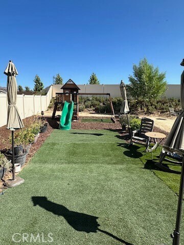 Foto del edificio - 563 SUNSHOW COURT