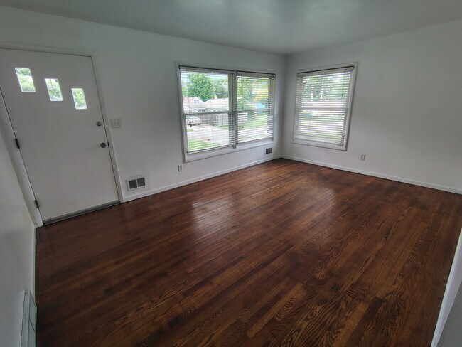 Foto del edificio - 3412 Harney Ct