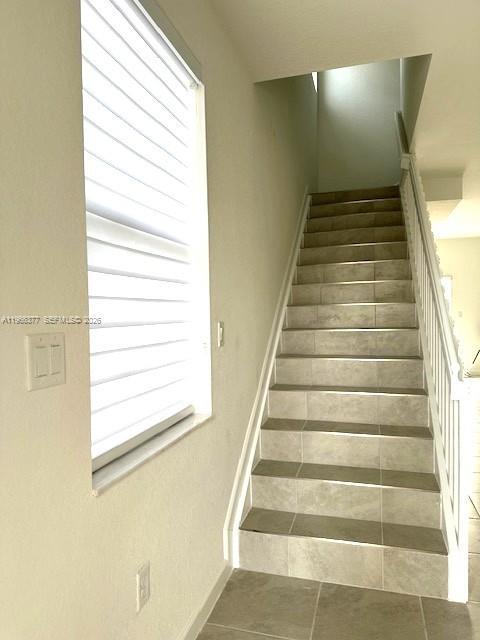 Foto del edificio - 2582 SE 29th St