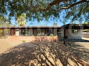 Building Photo - 518 S Mann Ave