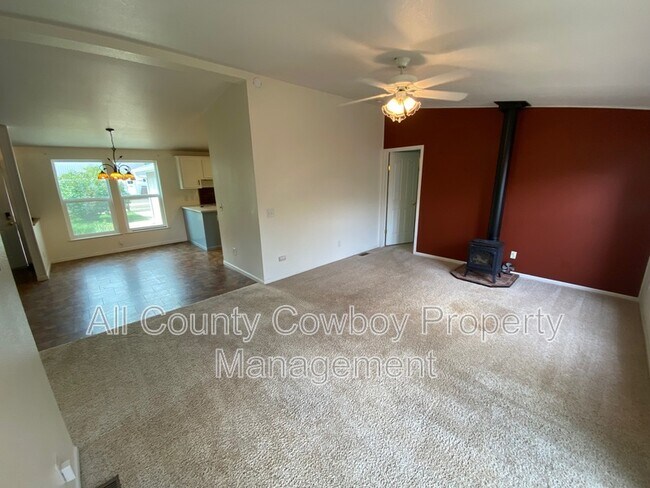 Foto del edificio - 161 N Johnson St