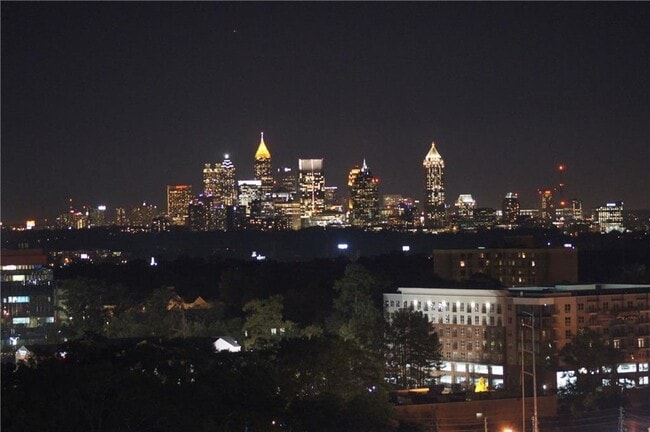Building Photo - High-rise Luxury 1 Bedroom Buckhead Condo,...