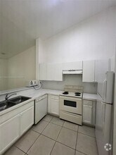 Building Photo - 1661 SE 28th St