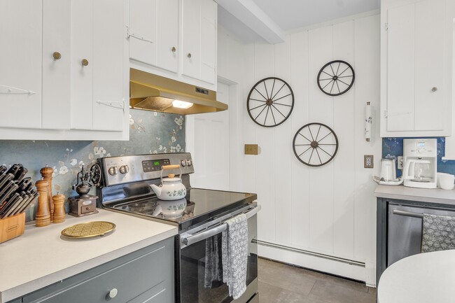 Kitchen, 1st floor - 205 Main St