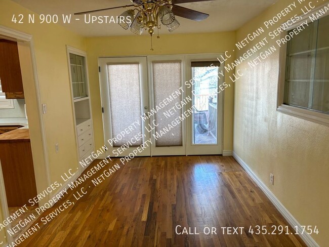 Foto del edificio - Pet Friendly 3 Bed 1 Bath Upstairs Apartment