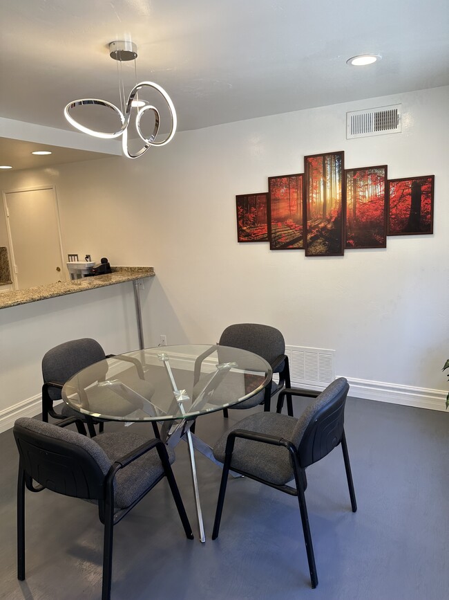 Foto del edificio - 24721 Camden Ct