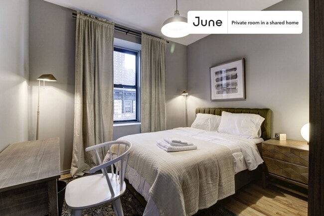 Room in Shared 4 bed/1 bath home - Room in Shared 4 bed/1 bath home