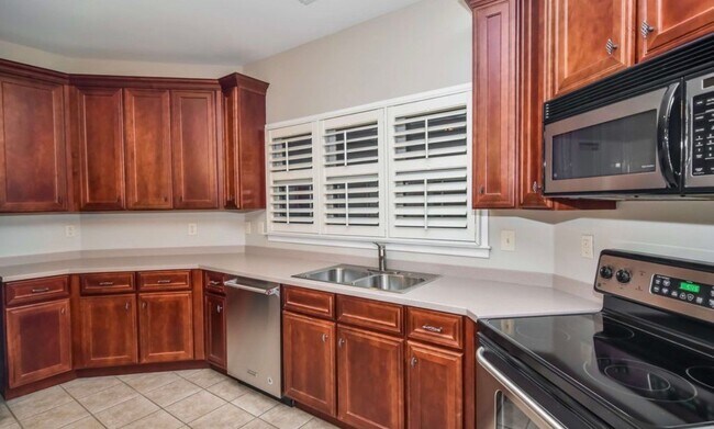 Building Photo - 509 Foothills Ledge