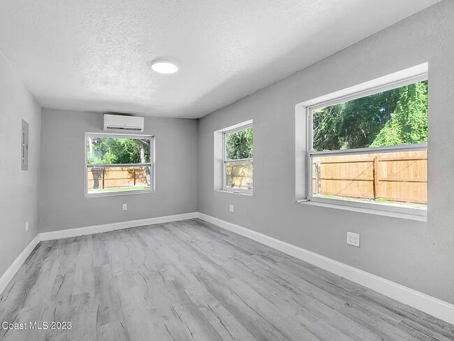 Foto del edificio - 840 Adger Smith Ln