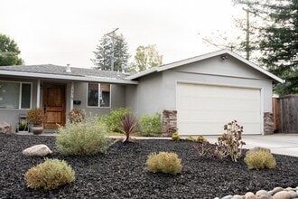 Building Photo - 175 Las Astas Dr