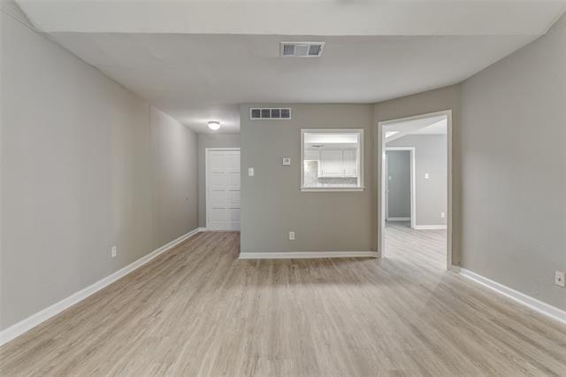 Foto del edificio - 4021 Garden Park Dr