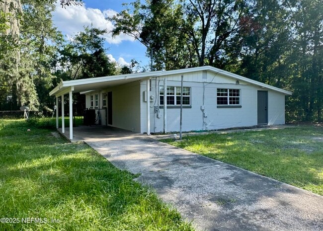 Building Photo - 7054 Red Robin Dr
