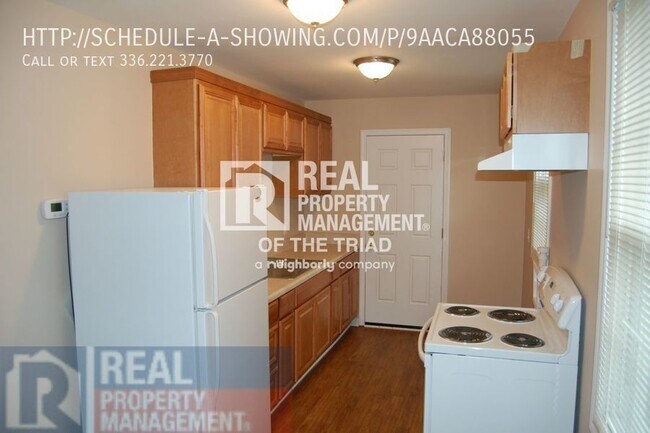 Building Photo - Charming Greensboro 2BD/1BA Home