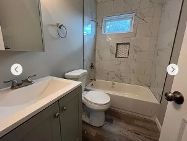 Foto del edificio - 44 Farnham Ave