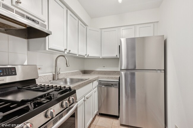 Foto del edificio - 3900 N Pine Grove Ave