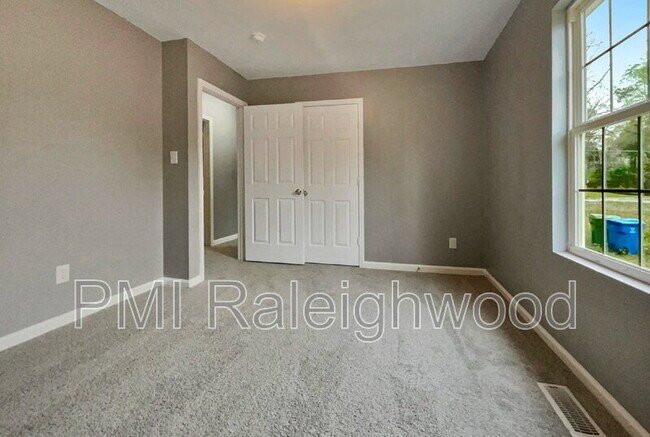 Foto del edificio - 414 Longfellow St