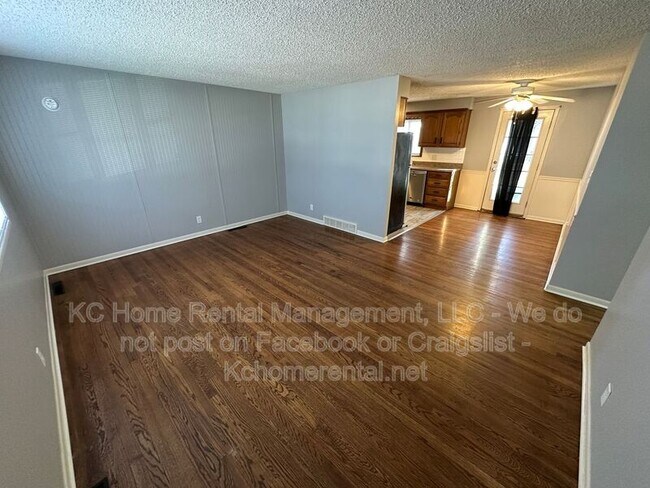 Foto del edificio - 8603 Winchester Ave