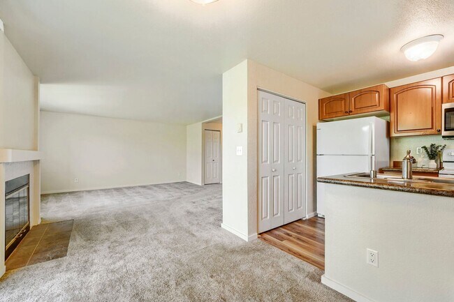 Foto del edificio - 3811 130th Ln SE