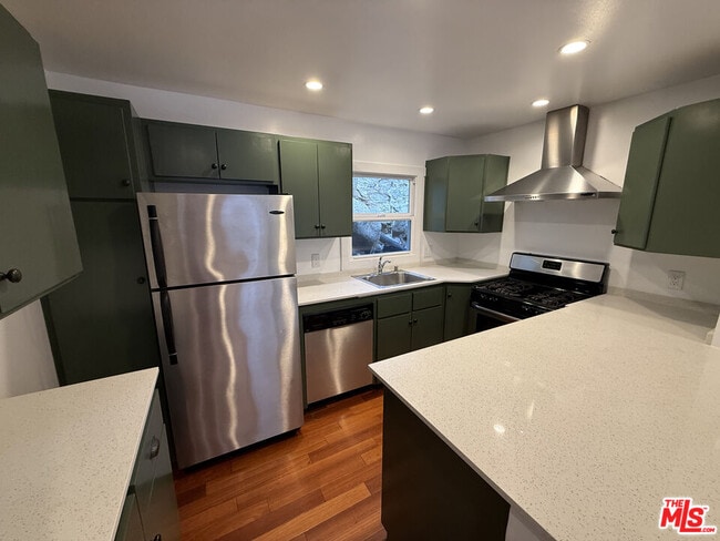 Foto del edificio - 2232 Laurel Canyon Blvd