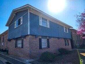 Building Photo - 3760 N Nicklas Ave