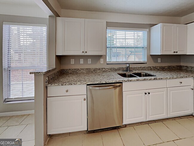 Building Photo - 1170 Hampton Hill Ct