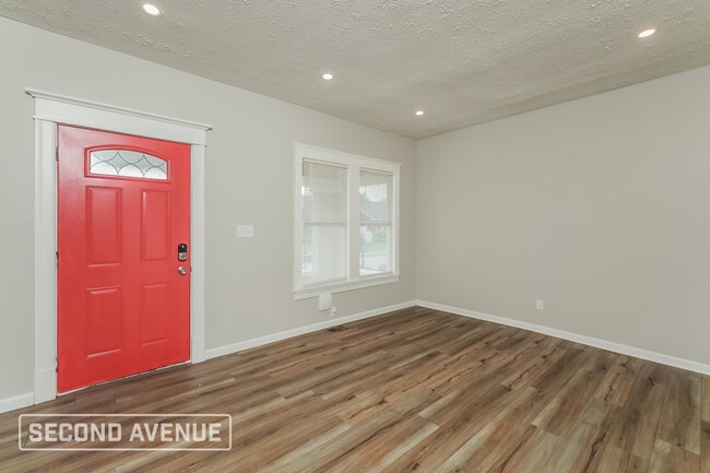 Building Photo - 2117 Osage Ave