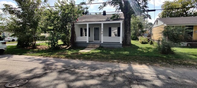 Building Photo - 3 bedroom home in Petersburg