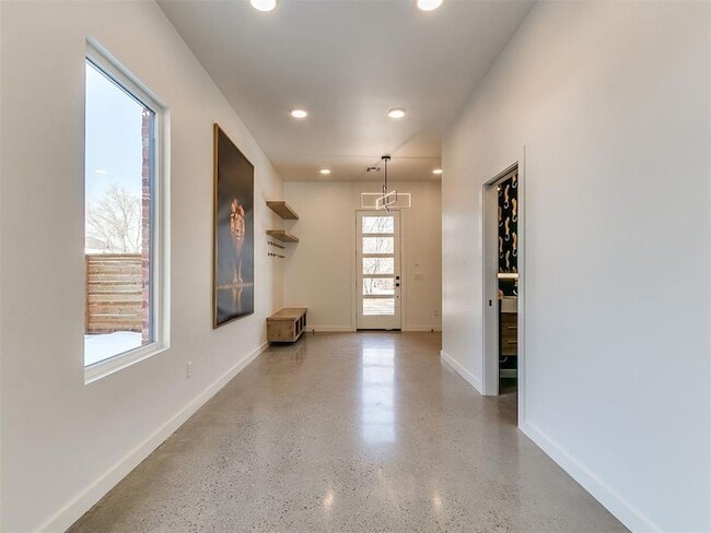 Foto del edificio - 605 N Idaho Ave