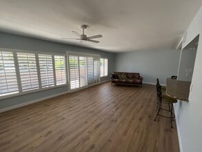Building Photo - 1702 Capri Cir