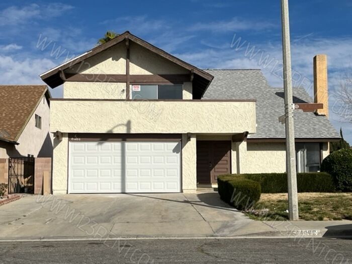 Primary Photo - POOL HOUSE 4BD/2.5BTH SINGLE FAMILY HOME E...