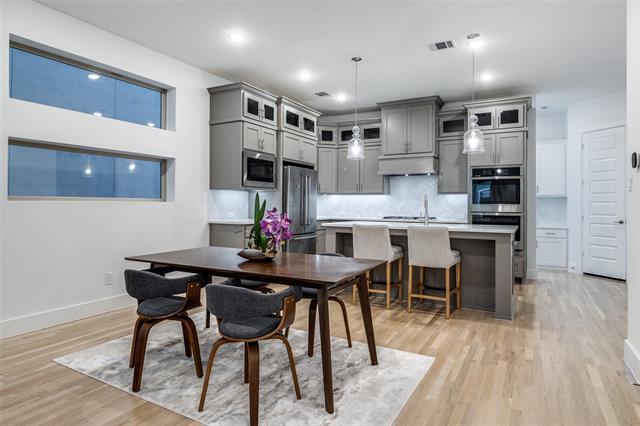 Foto del edificio - 8141 Ardmore Ct