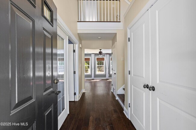 Foto del edificio - 261 Wagonwheel Ln