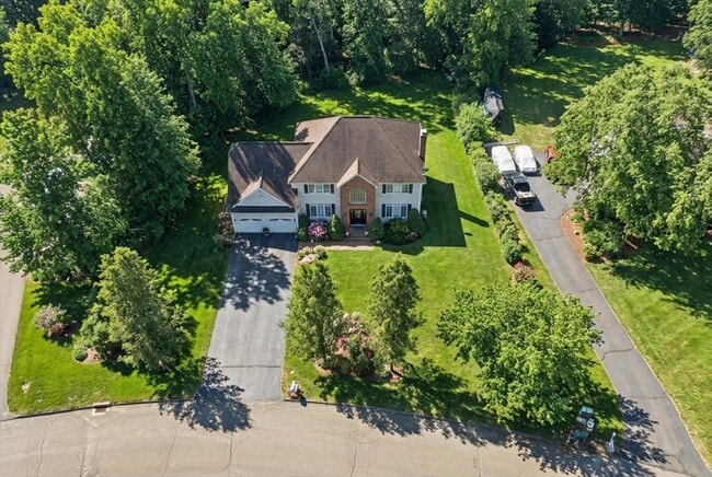 Building Photo - 48 Blue Hills Dr