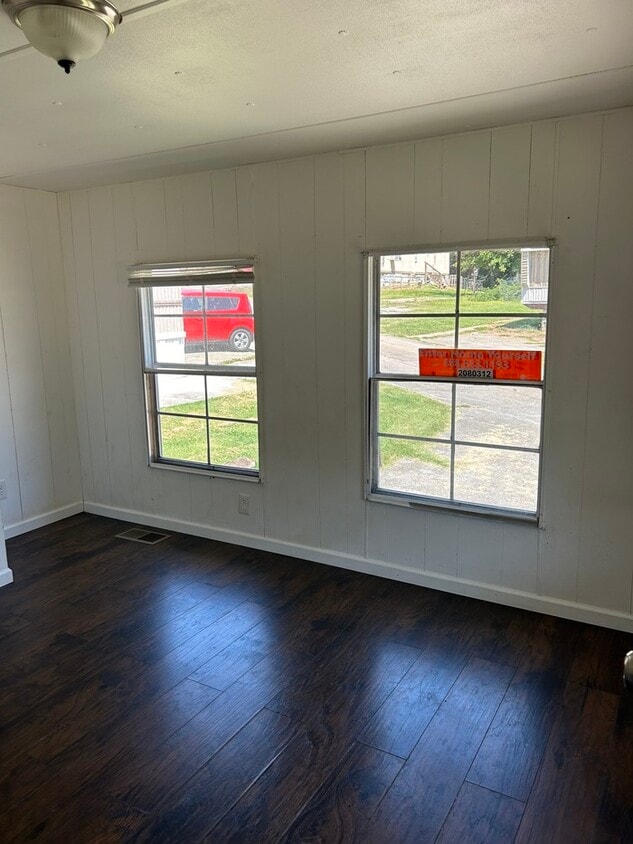 Foto principal - 2 Bedroom/1 Bathroom Mobile Home