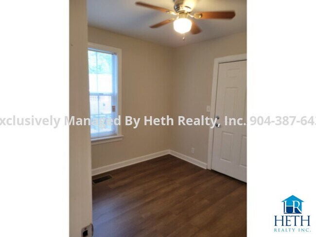 Building Photo - Nice 4 Bedroom Home for Rent