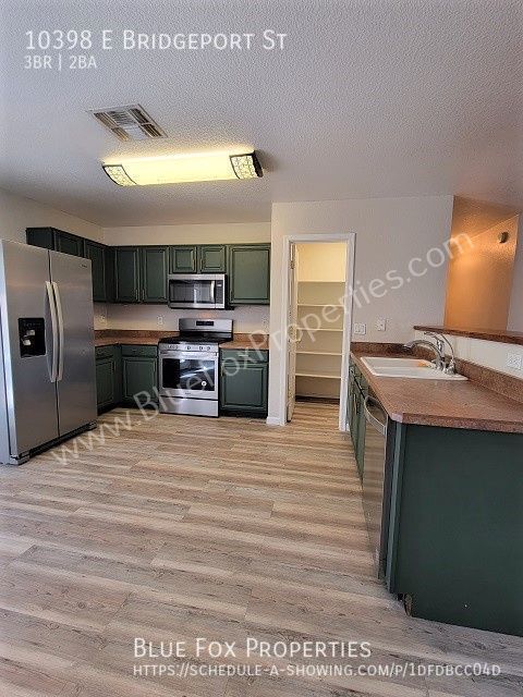 Foto del edificio - 10398 E Bridgeport St