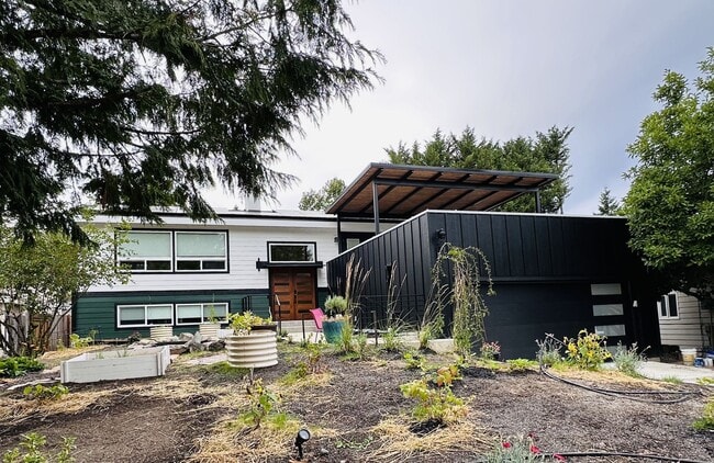 Foto del edificio - Le and Delisi - Bellevue Duplex