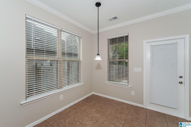 Building Photo - 1073 Avalon Dr