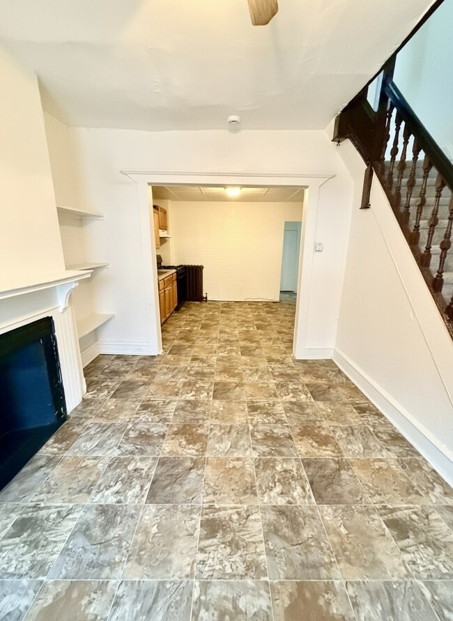 Foto del edificio - 630 E Thayer St