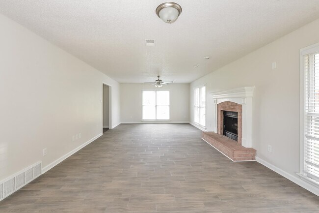 Building Photo - 8267 Post Creek Cove