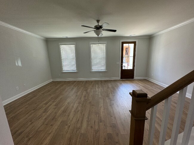 Foto del edificio - 1150 Oak Bluff Ave